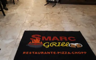 Tapete personalizado com logo de empresa